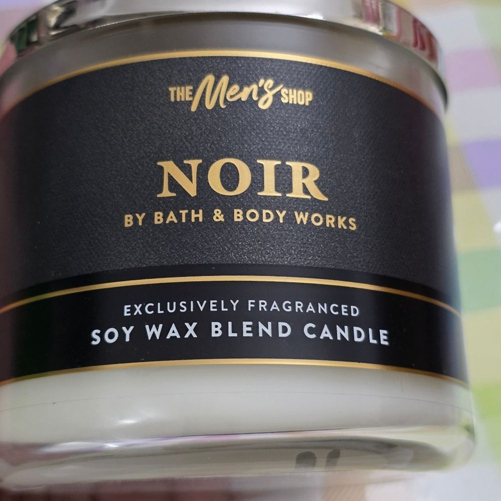Bath & Body Works Men's Shop Noir Soy Wax Blend 3-Wick Candle NEW RARE - Picture 3 of 4